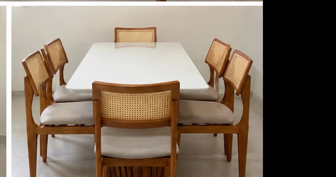 Mesa laqueada + 6 cadeiras em madeira e tela - Foto 4