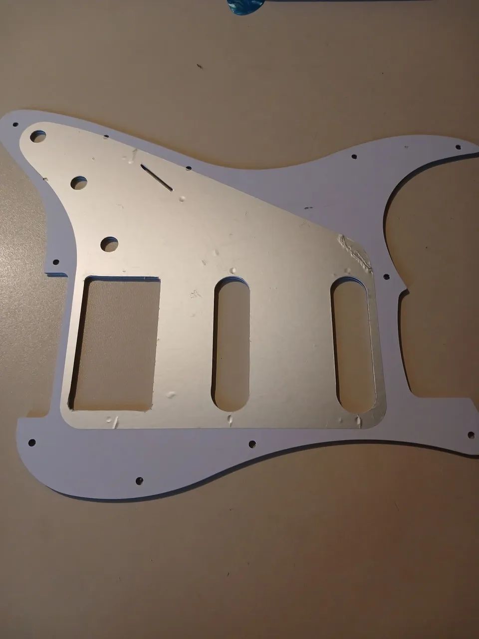 Escudo stratocaster SSH novo  - Foto 3