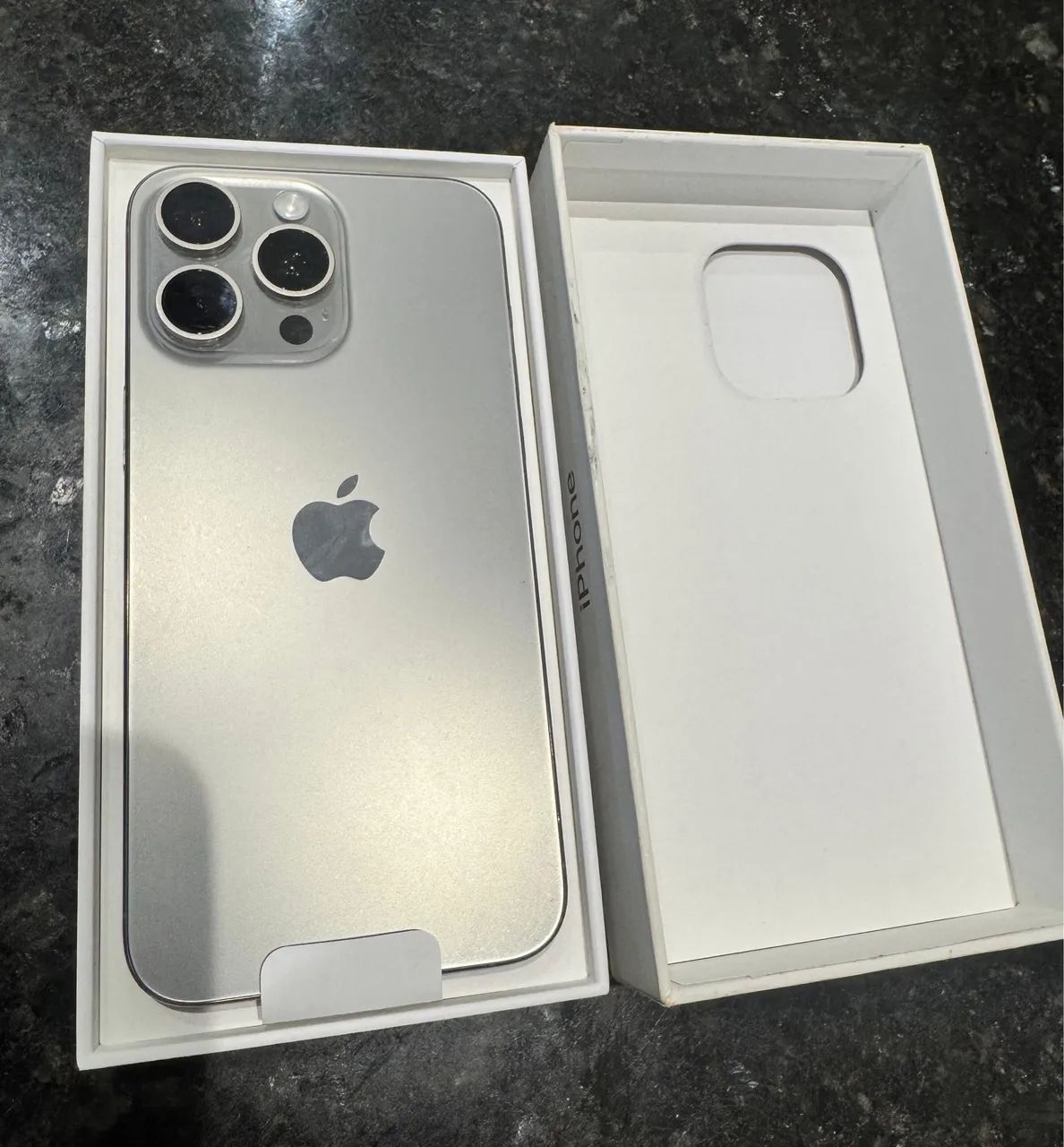IPHONE 15 PRO MAX 256GB NA CAIXA - Celulares e Smartphones