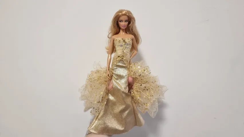 RESERVADA Barbie Glamour 50th Anniversary model muse