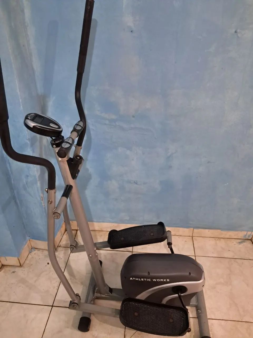 Aparelho Elíptico Athletic Works 