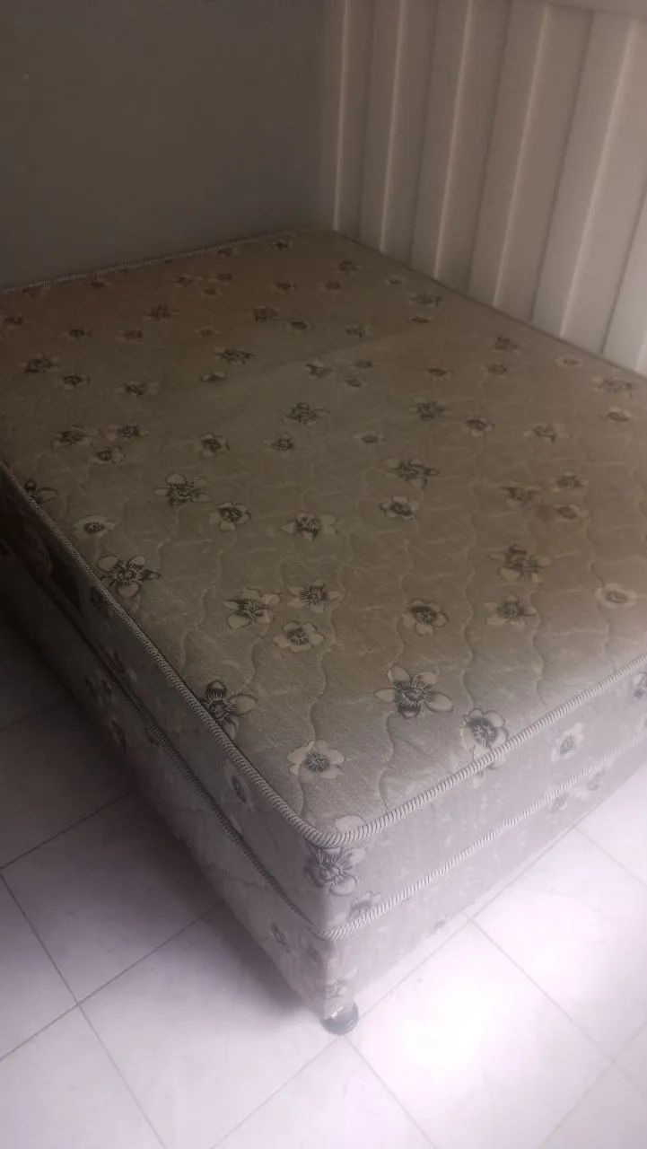 Vendo cama de casal 