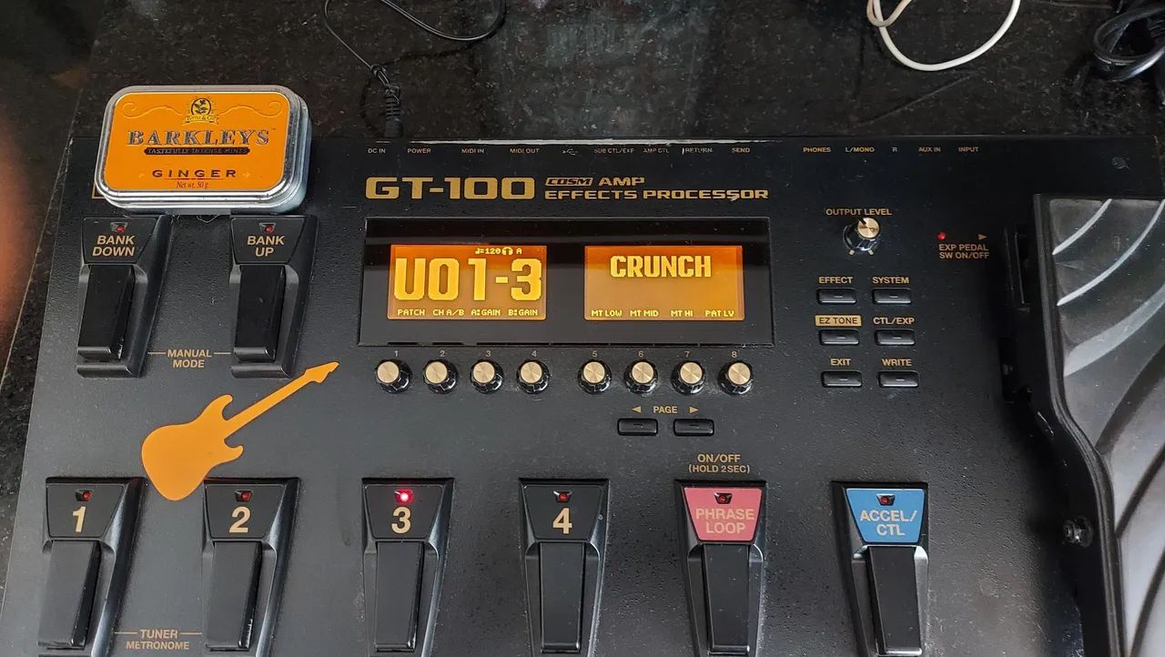 Boss GT 100 com Hard Case