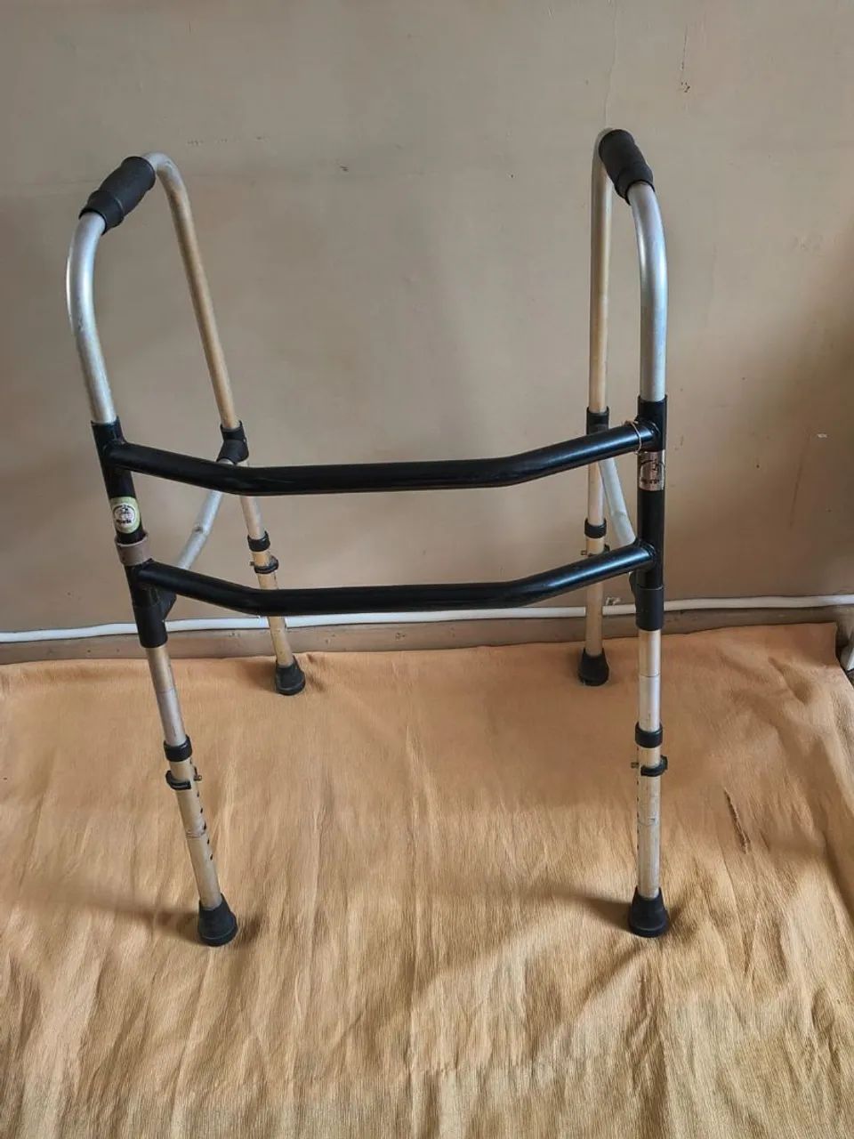 Muleta e andadores para adulto - Foto 2