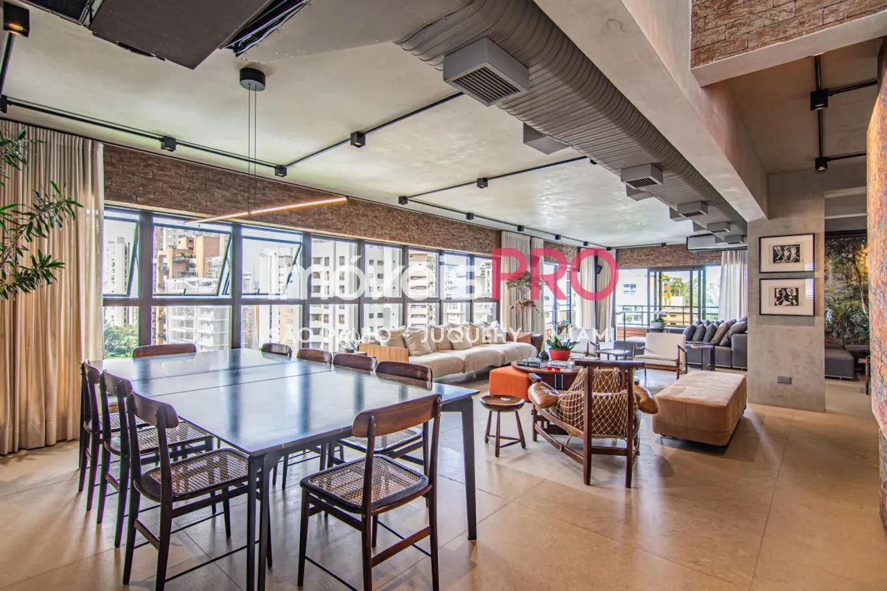 Imperdível Apto Na Vila Nova Conceição. Totalmente reformado.. 267 metros .