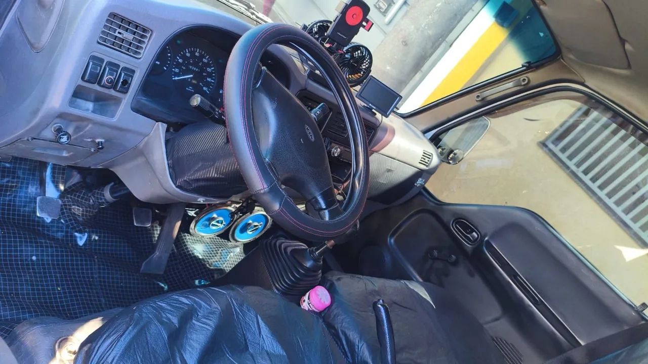 Kia bongo baú conservado  - Foto 5