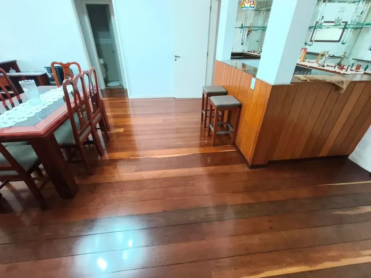 AMPLO APARTAMENTO COM 4 QUARTOS, 2 SUITES, 3 VAGAS - Foto 3