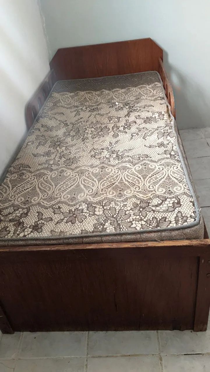 Cama de Solteiro em madeira com cama auxiliar + 1 Colchão  - Foto 2