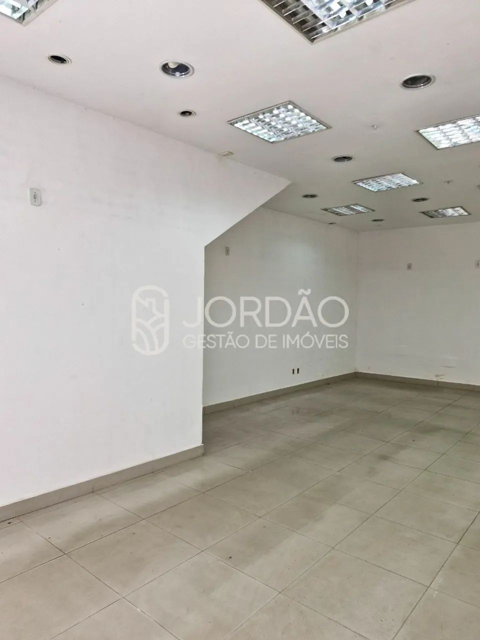 LOJA COMERCIAL TÉRREA