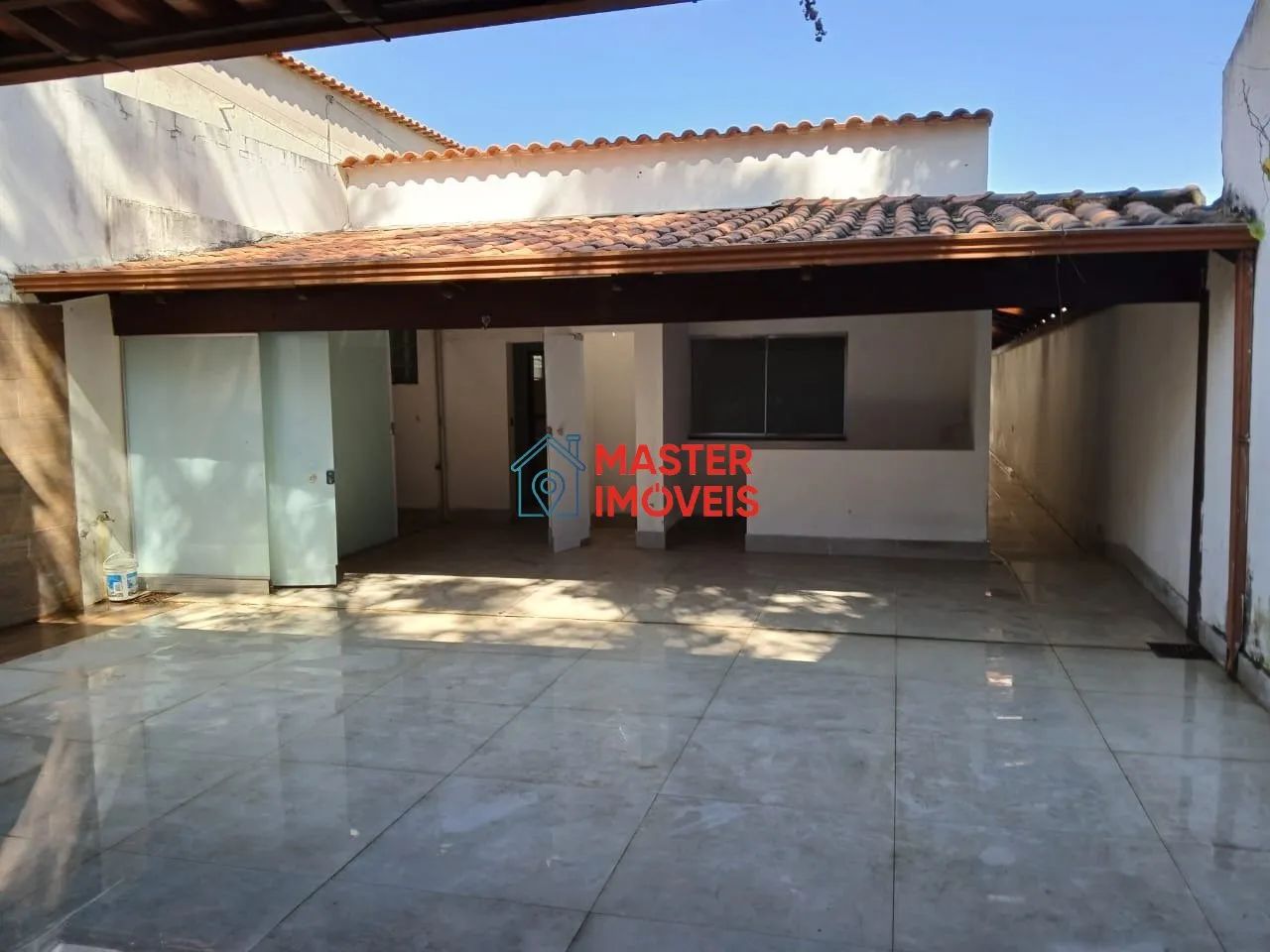 CASA DE 3 QUARTOS E 5 VAGAS A VENDA - Foto 4