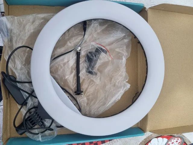 Ring Light Profissional Yq-360b 14 Polegadas 3 Suportes Cor da estrutura Preto Cor da luz 