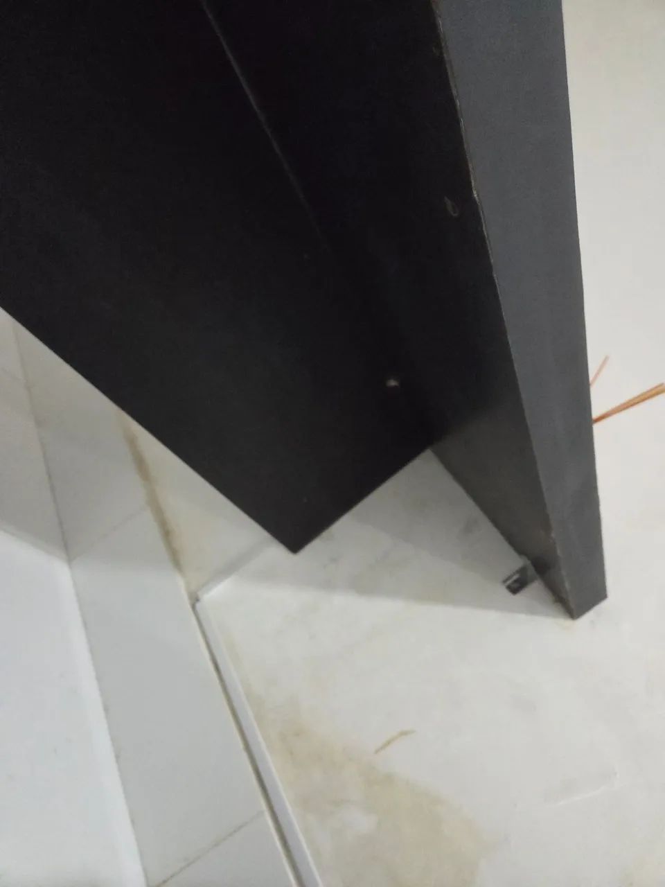 Mesa preta fixa na parede - Foto 3
