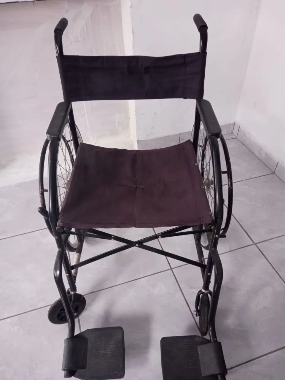 Cadeira de rodas dobrável 