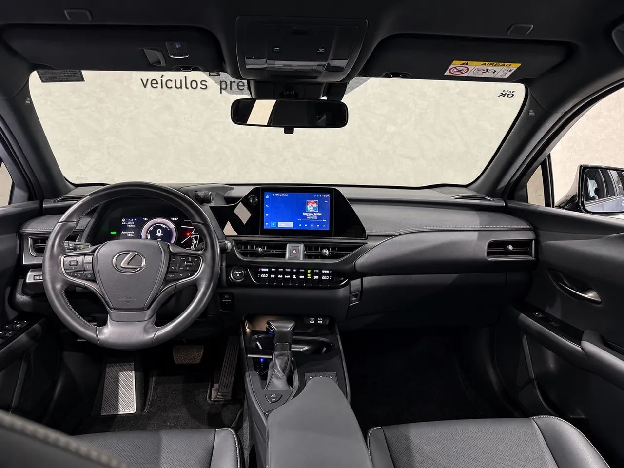 Lexus UX-250h Dynamic 2.0 16V Aut.(hybrid), foto 6 de 11