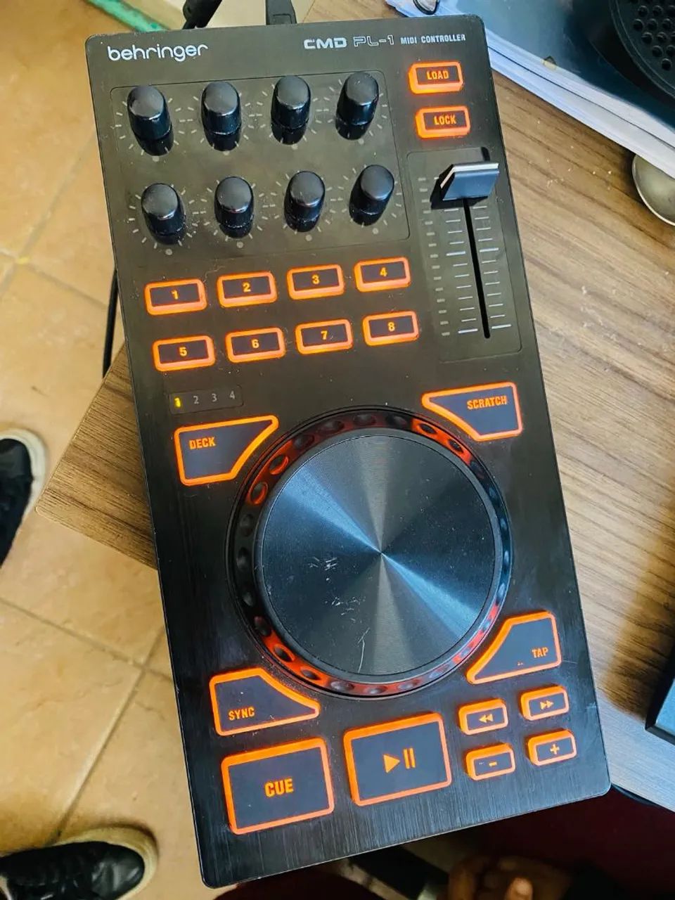 Controladora Behringer  - Foto 2