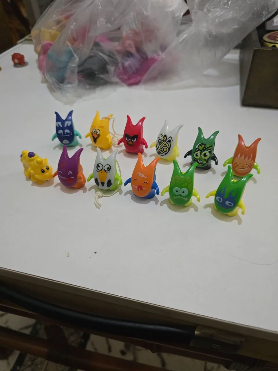 Kinder Surprise Crazy Friends colecionáveis - Foto 2