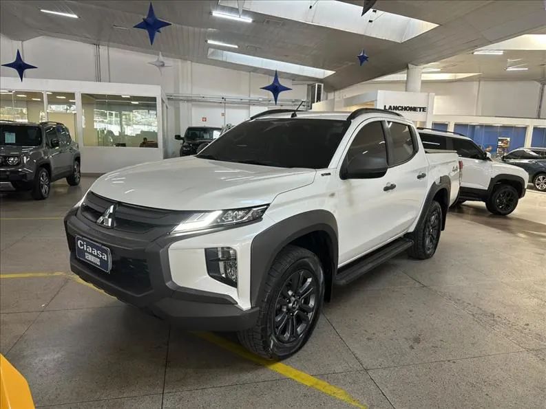 Mitsubishi Triton 2025