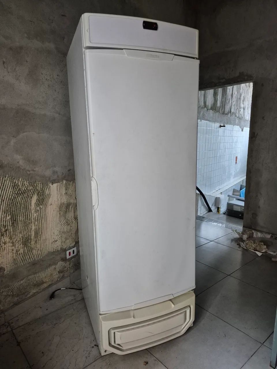 Freezer GELOPAR VERTICAL 570 LITROS 