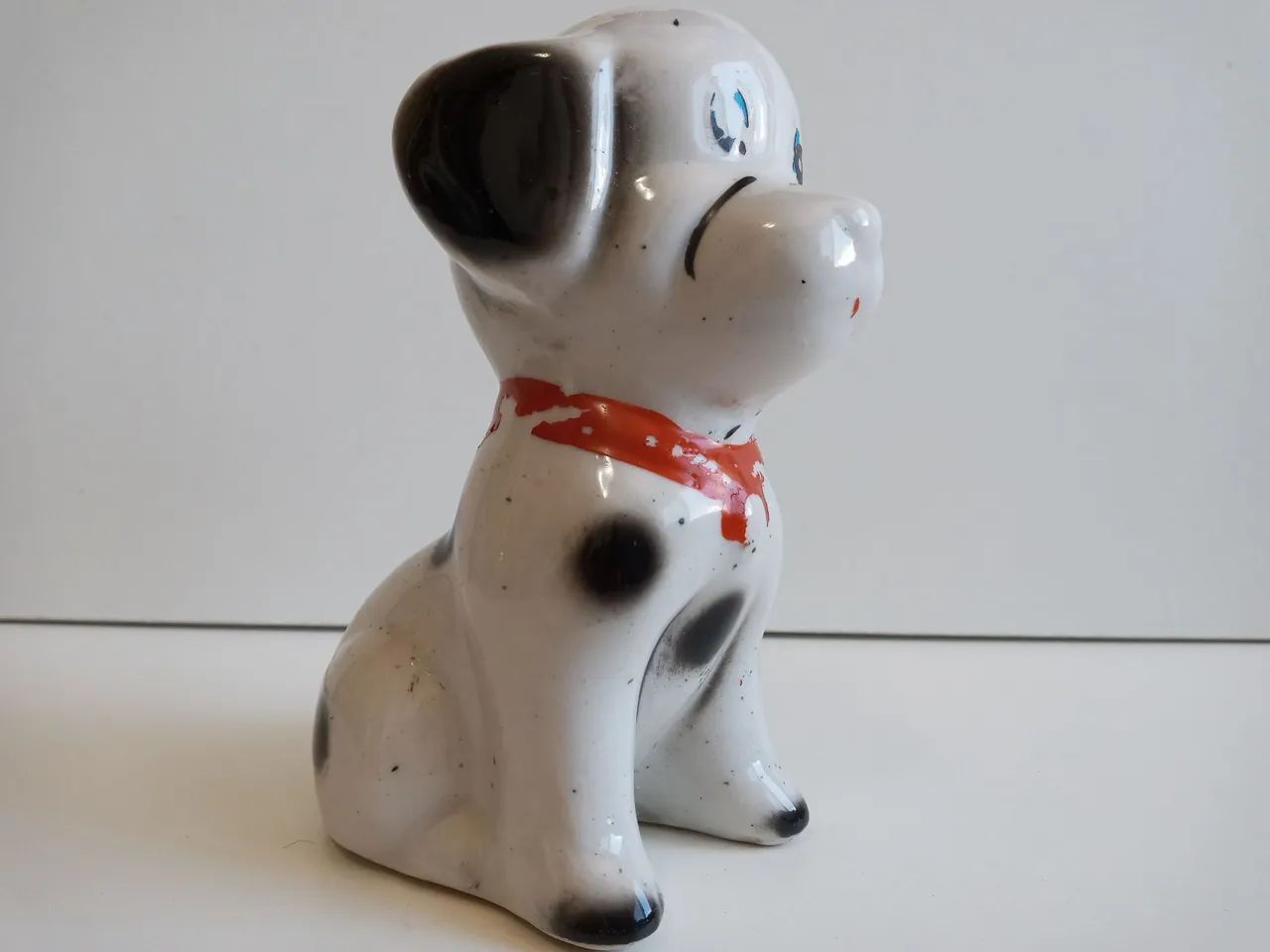 Bibelô Anos 80 Escultura antiga cachorro  rica em detalhes de coleção linda.