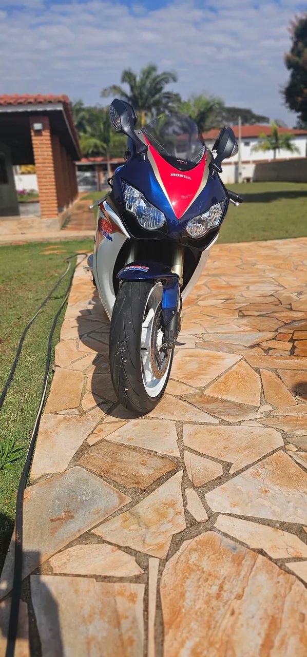 Cbr1000rr  - Foto 2