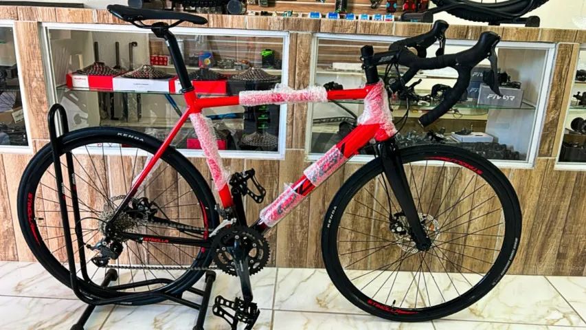 Bicicleta Oggi Speed Shimano Claris 18v
