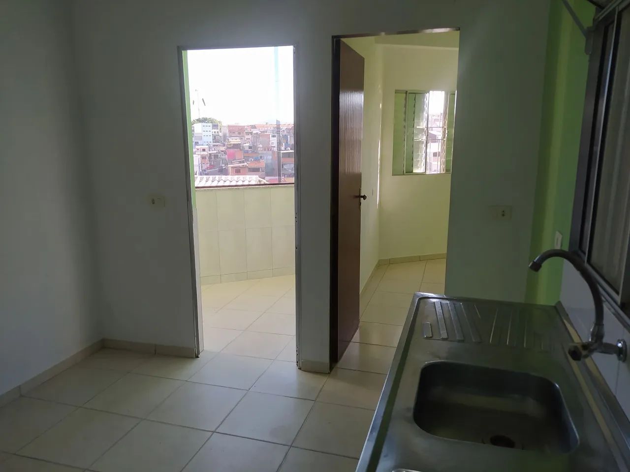 Casa de 2 cômodos água e luz incluso  - Foto 3