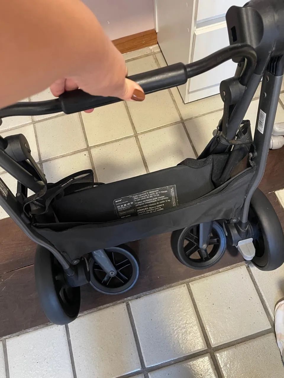 Vendo carrinho de bebê Maxi-Cosi Anna 2 - Foto 6