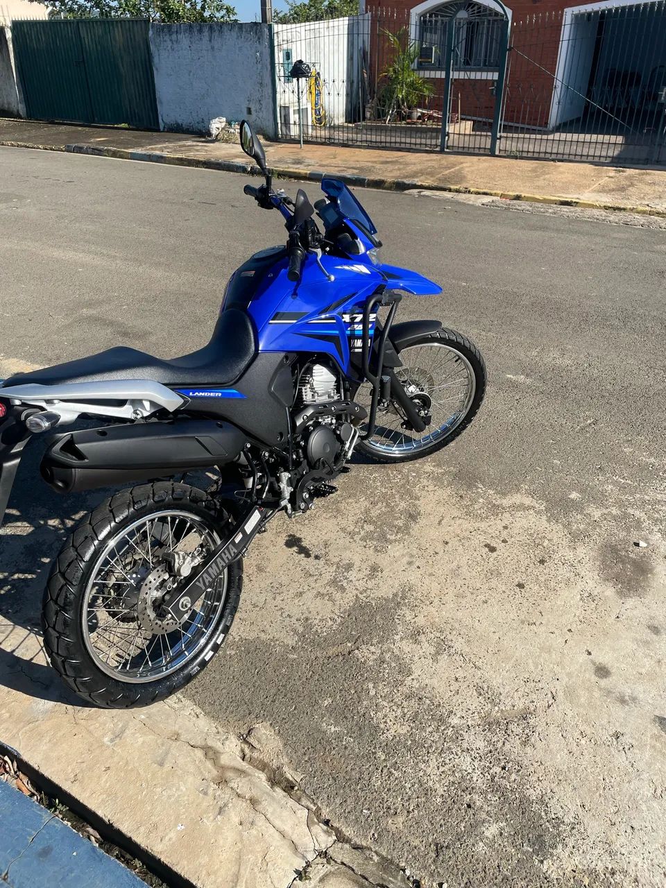 Lander 250 impecável 
