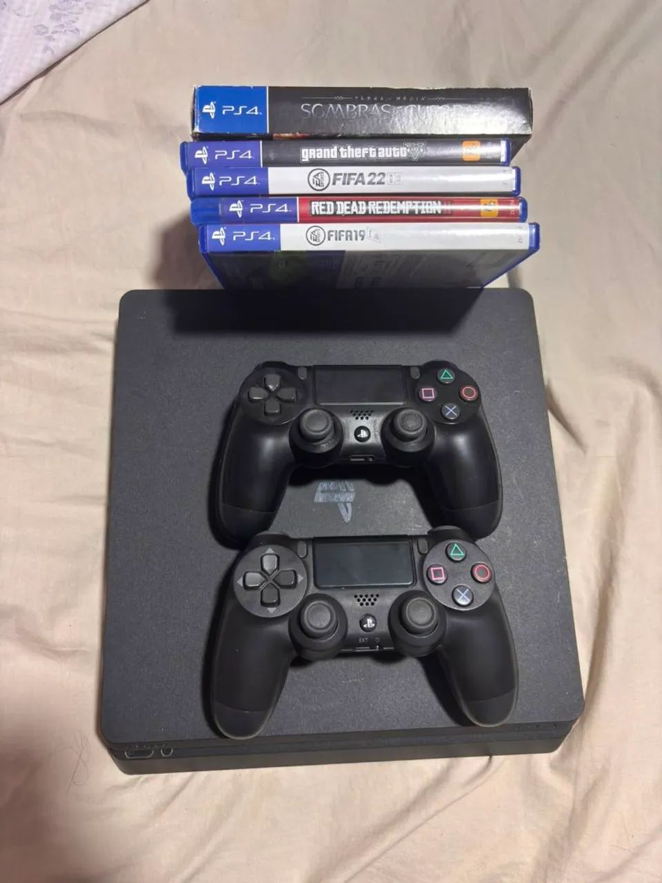 PS4 SLIM 1TB COM 2 CONTROLES + JOGOS