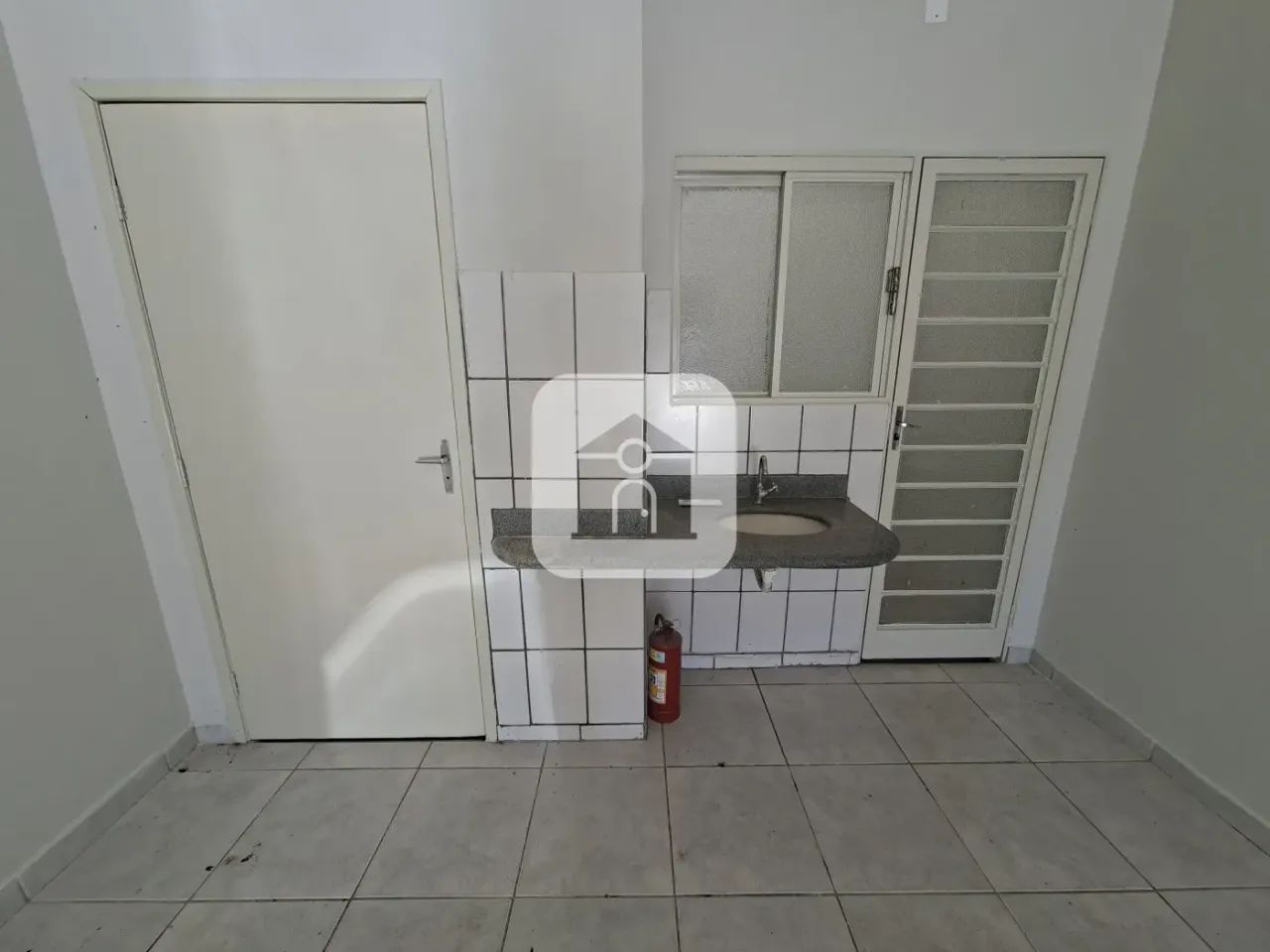 Loja comercial para locação no bairro Martins - Foto 2