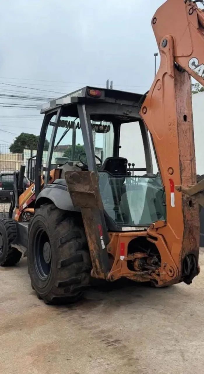 Retroescavadeira GO CASE - Foto 3