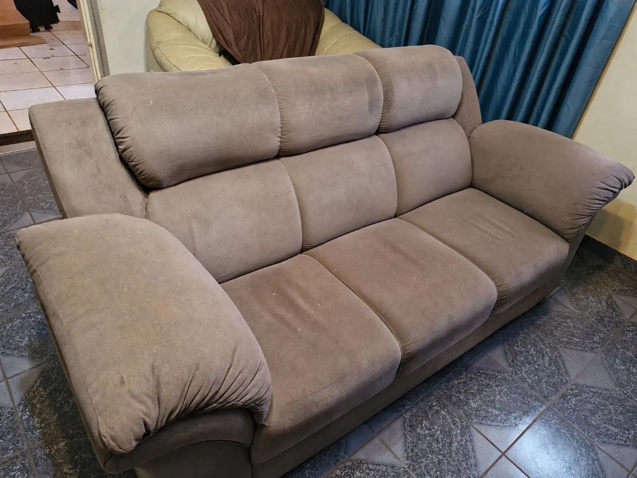 Conjunto de Sofás 3 e 2 Lugares - Usados - Foto 2