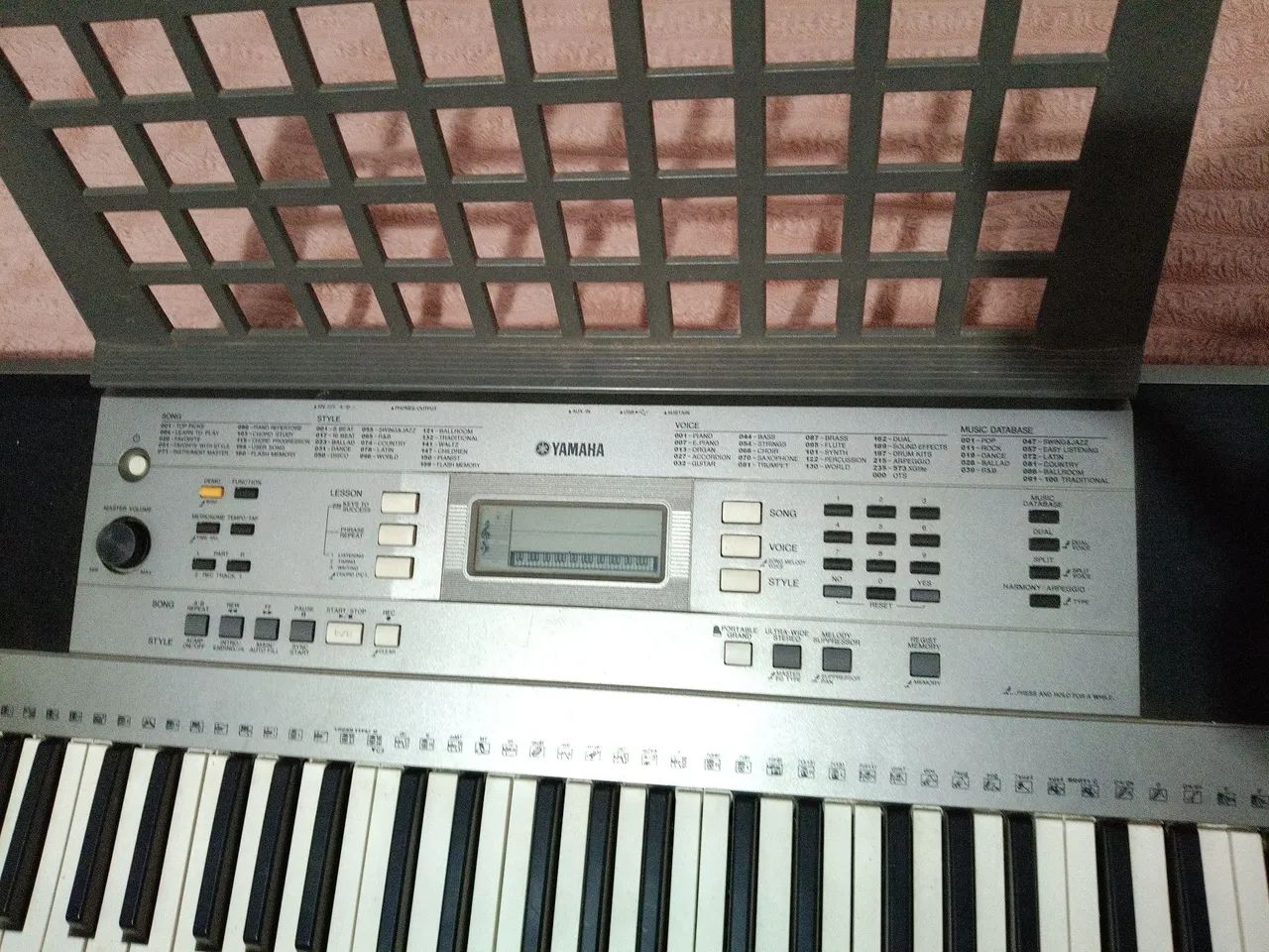 Teclado Yamaha E353 - Foto 4