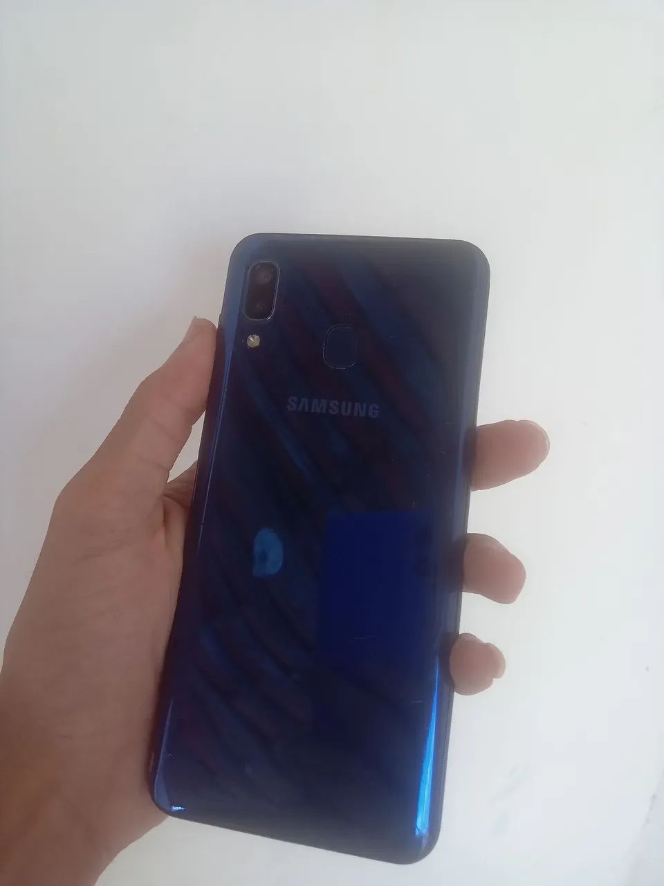 Celular A20 todo bom 