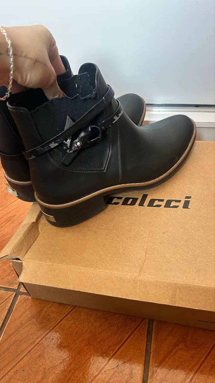 Bota colcci preta  - Foto 2