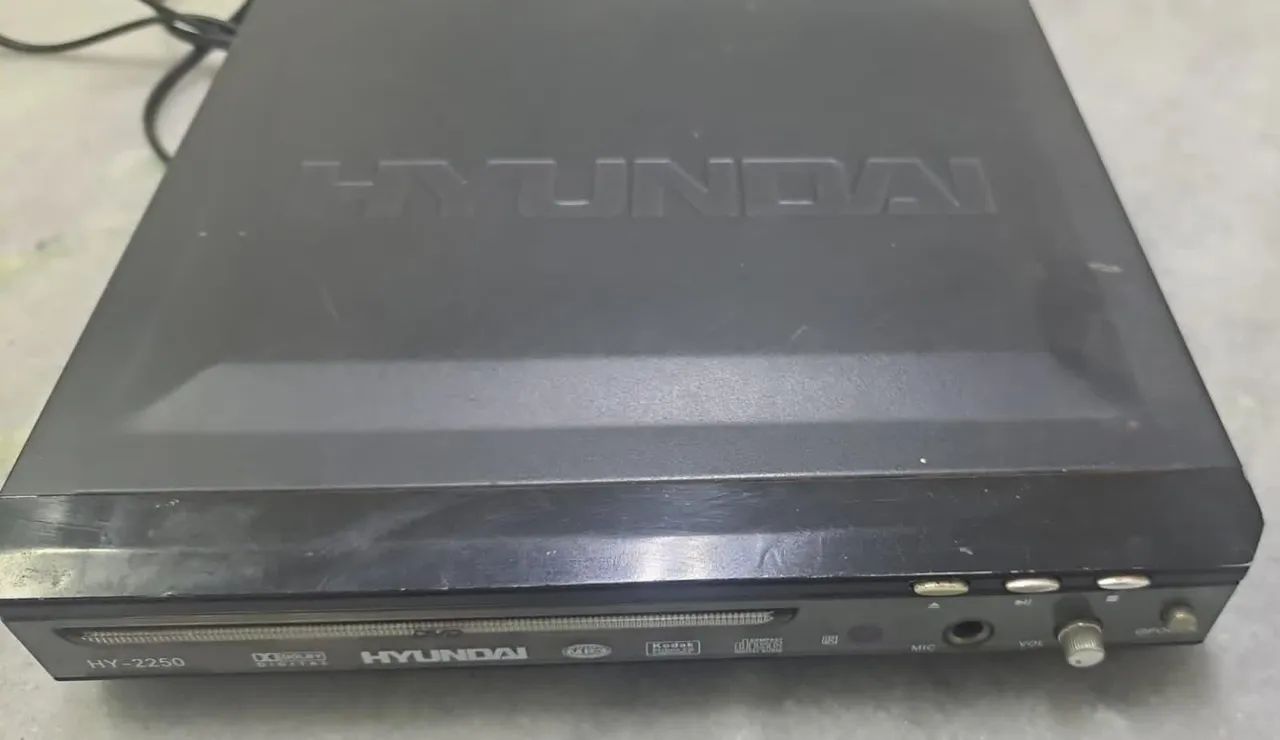 DVD HUNDAY