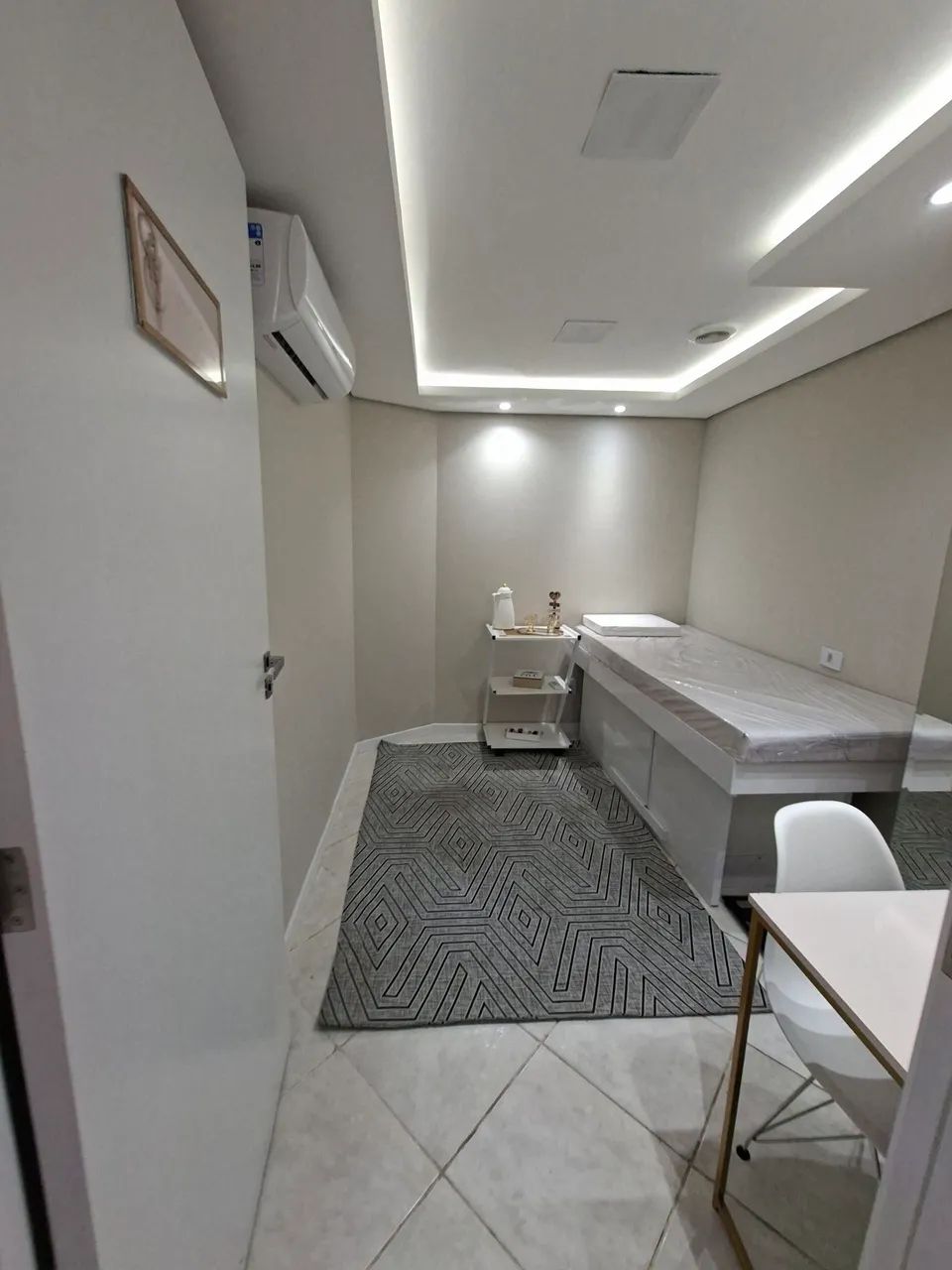 Alugo salas em clinica de estética 