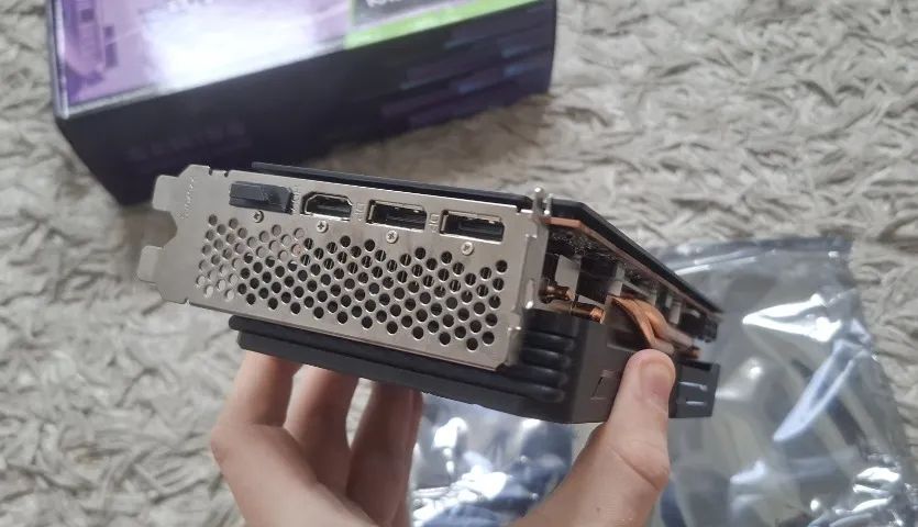 Placa De Vídeo Amd Rx 5700 Xt 8gb Mllse - Nível Rtx 5060 - Foto 5