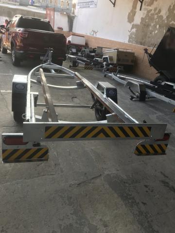 Carreta para barco de 7 metros