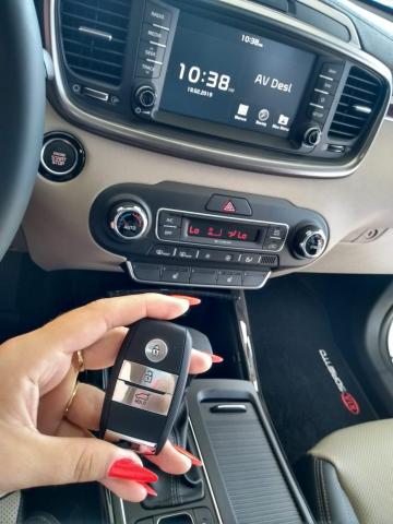 KIA SORENTO V6 AWD - Foto 18