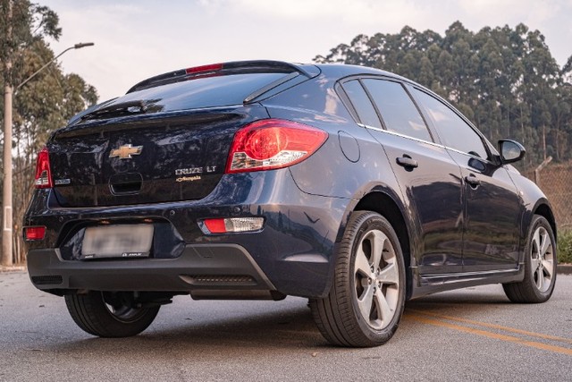 CRUZE HATCH LT 2014