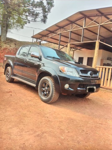 HILUX 2006 4X4 DIESEL SRV AUTOMATICA TOP DAS TOP