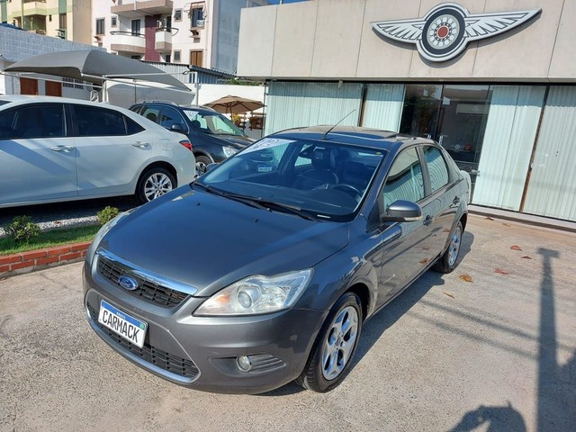 FORD FOCUS 2.0 TITANIUM SEDAN 16V