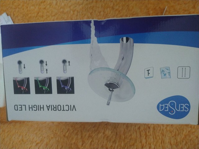 Torneira vitória high de led sensea bica alta - Foto 2