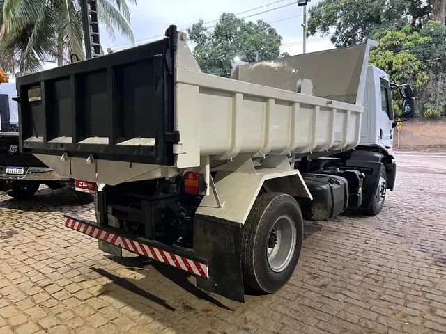 Ford Cargo 1319 Caçamba 2013 - Foto 5