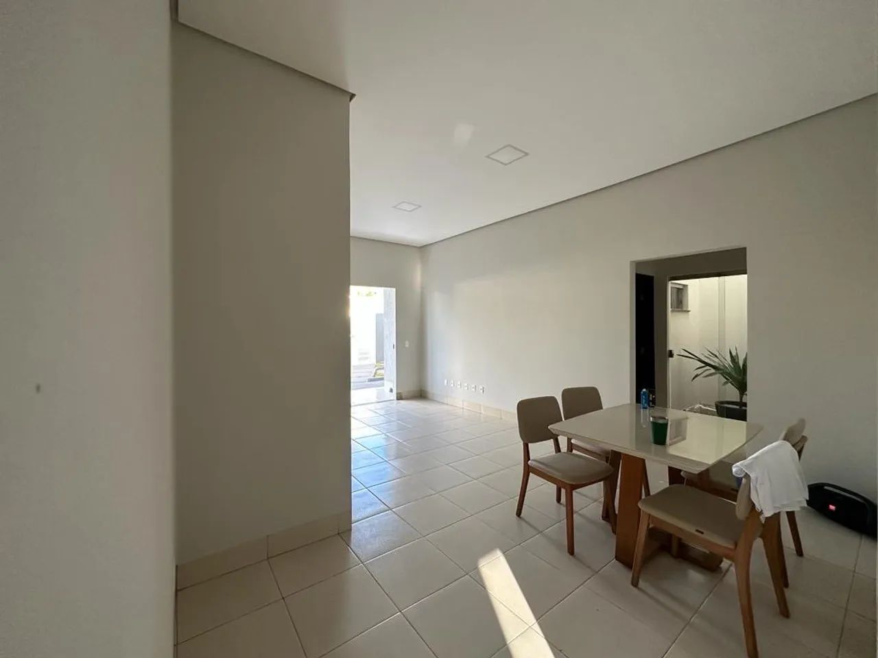 Vendo Casa na 606 Norte pego carro como parte de pagamento  - Foto 3
