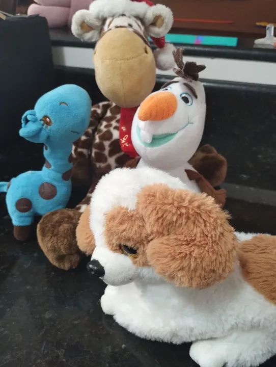 Pelúcias Girafas, Olaf e Cachorro - Foto 6