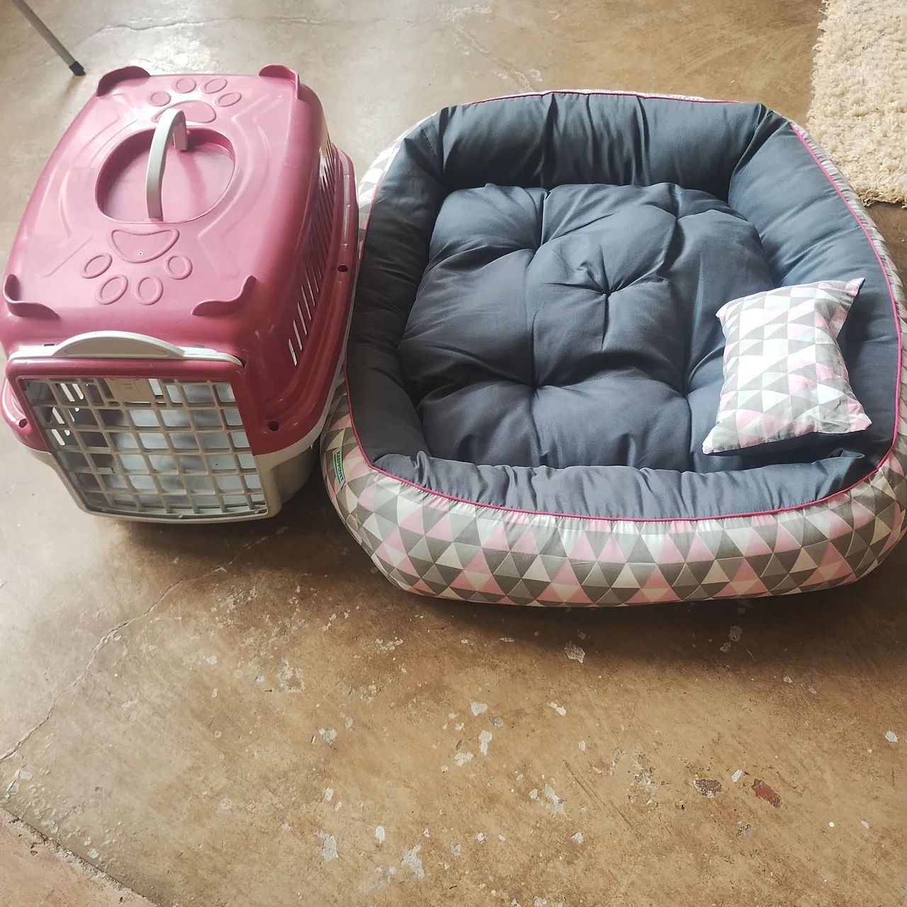 Caminha e caixa para trasporte 