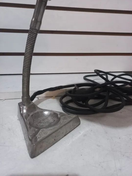 Abajur antiga pé com cinzeiro 40 cm funcionando  - Foto 5