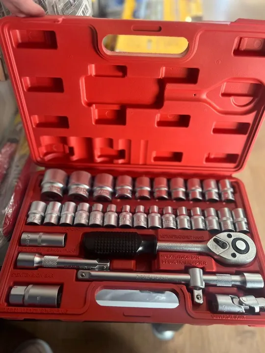 Jogo de Soquetes 1/2'' Sextavados e Estriados com Extensores e Catraca de 32 Peças Lotus